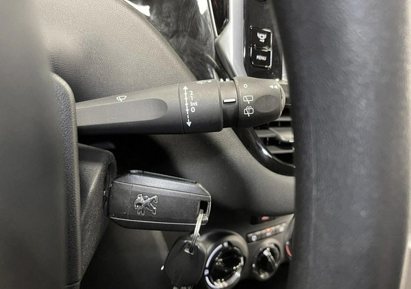 Peugeot 208 cena 33000 przebieg: 143000, rok produkcji 2014 z Szepietowo małe 742